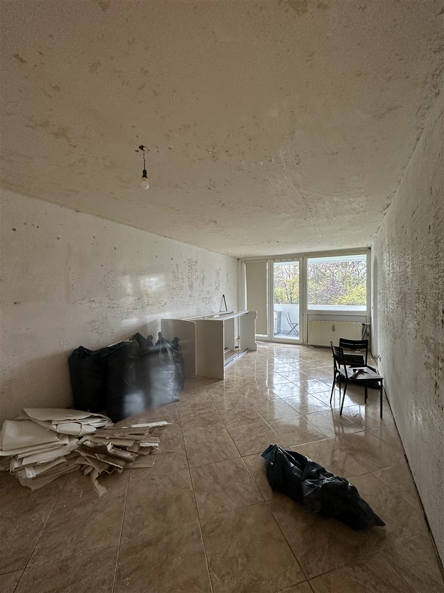 Wohnzimmer vor der Sanierung